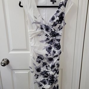 Le Chateau knee length dress S